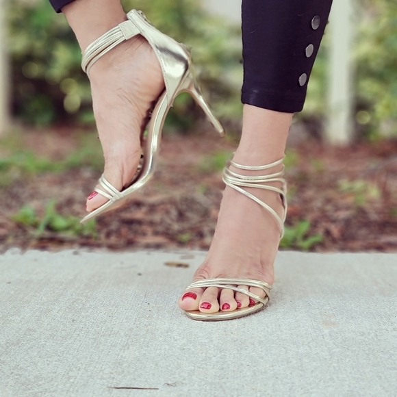 Women's Open Toe Strappy High Heels Sandals Ligth Gold Color - Picture 4 of 5